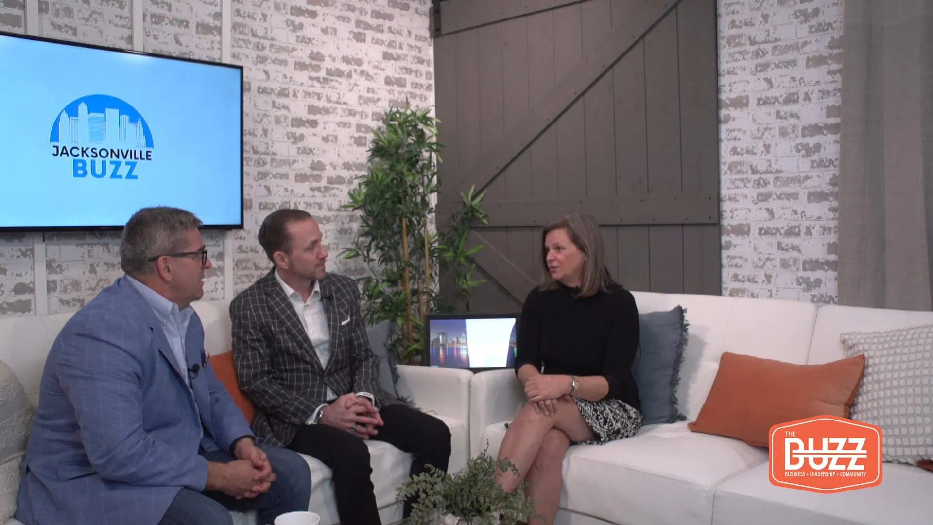 “The Jacksonville Buzz” with Elysia Stobbe of Quick N Easy Home Solutions